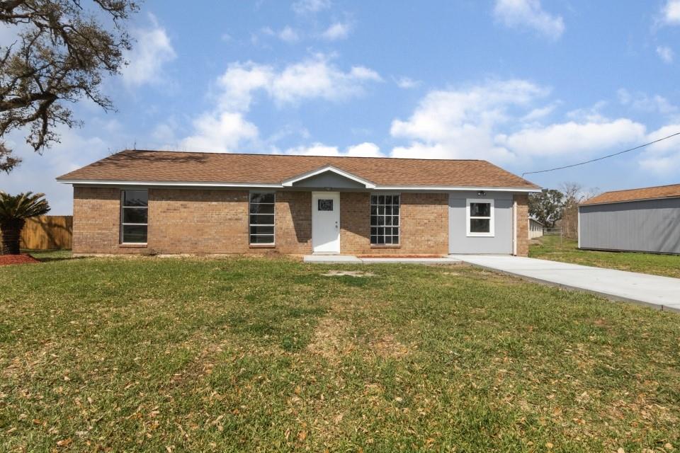 120 Hutson Lane, Brazoria, Texas image 2