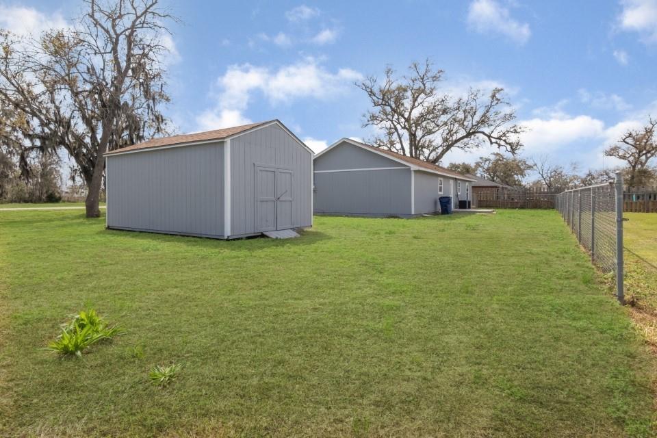 120 Hutson Lane, Brazoria, Texas image 23