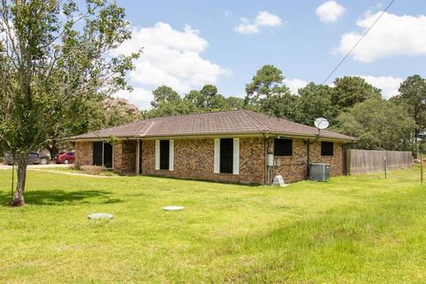 A home in Rosharon