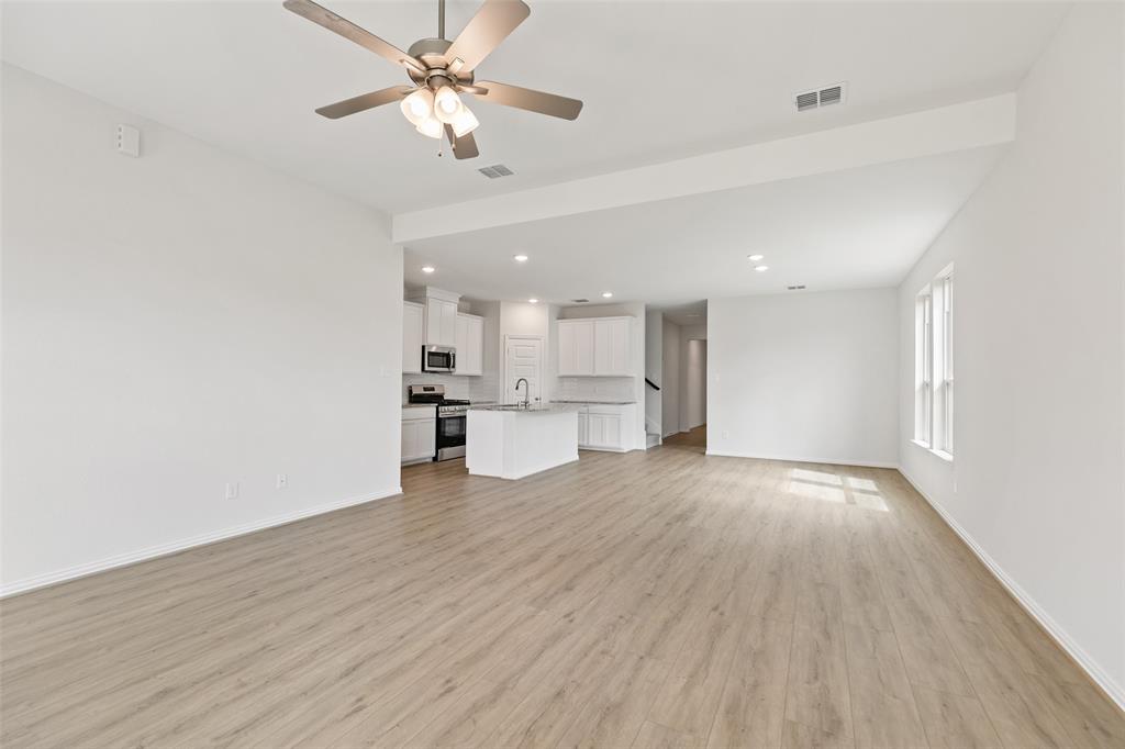 224 Warbler Song Drive, Willis, Texas image 5
