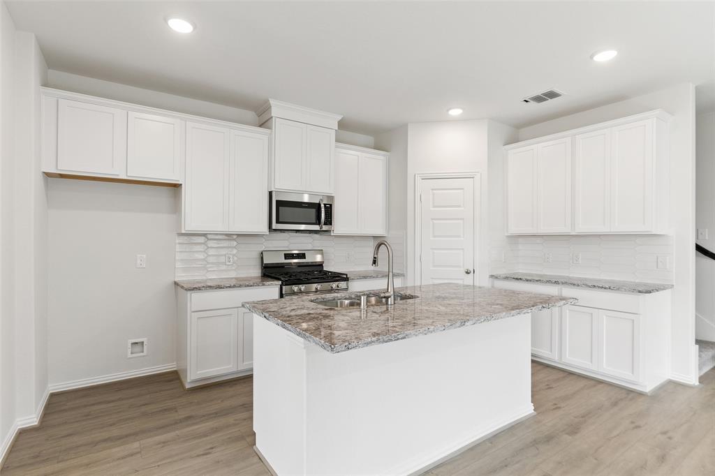 224 Warbler Song Drive, Willis, Texas image 4