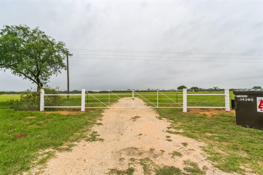 1043 Brighton Jones Boulevard, Gilchrist, Texas image 27