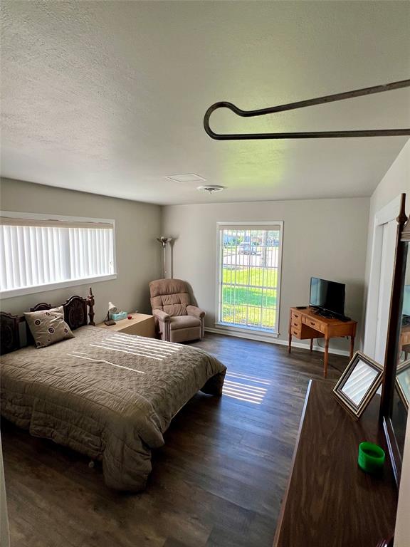 205 Cathy Drive, Hallettsville, Texas image 10