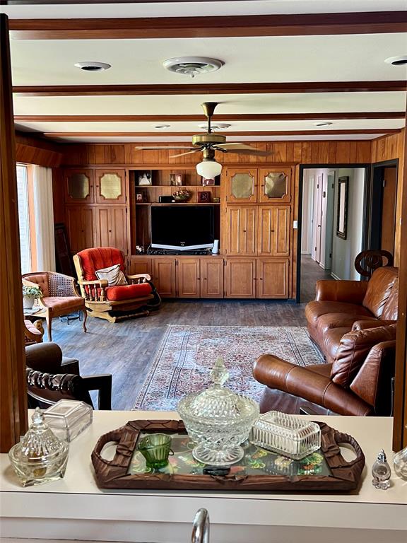 205 Cathy Drive, Hallettsville, Texas image 5