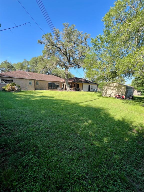 205 Cathy Drive, Hallettsville, Texas image 16