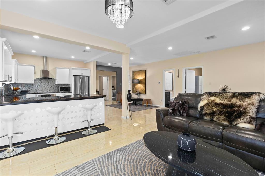 5324 Avenue R, Galveston, Texas image 1