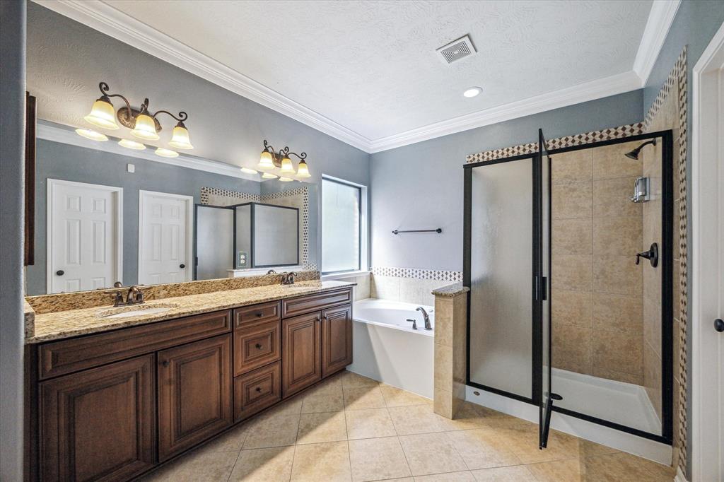 1211 Ancrum Hill Lane, Sugar Land, Texas image 12