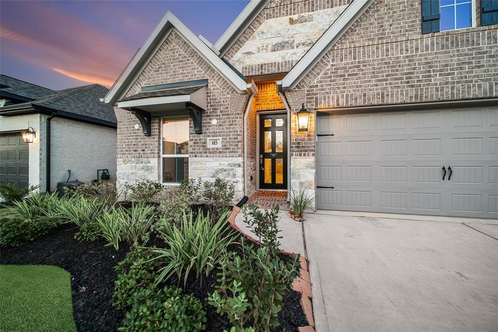 615 Sand Branch Drive, Conroe, Texas image 43