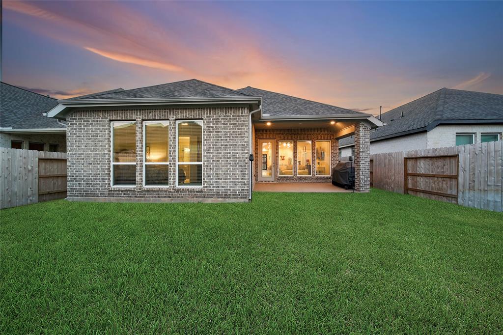 615 Sand Branch Drive, Conroe, Texas image 37