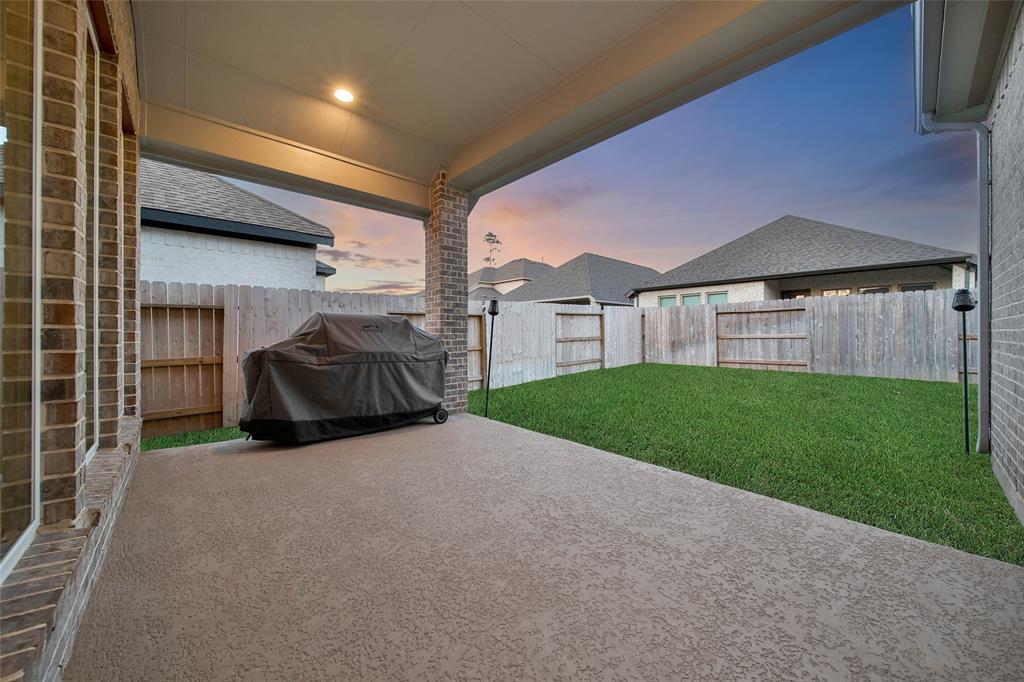 615 Sand Branch Drive, Conroe, Texas image 35