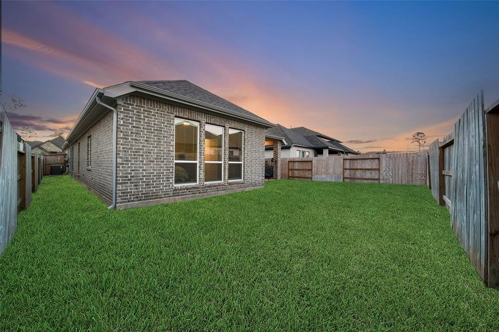 615 Sand Branch Drive, Conroe, Texas image 38