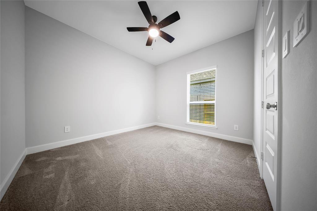 615 Sand Branch Drive, Conroe, Texas image 30