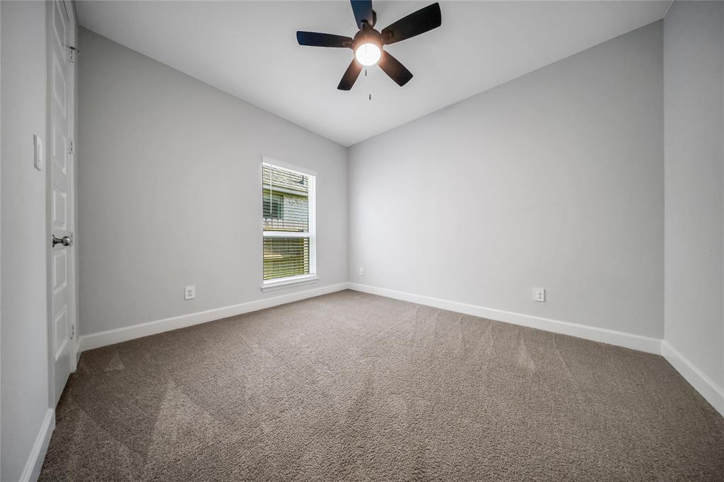 615 Sand Branch Drive, Conroe, Texas image 33