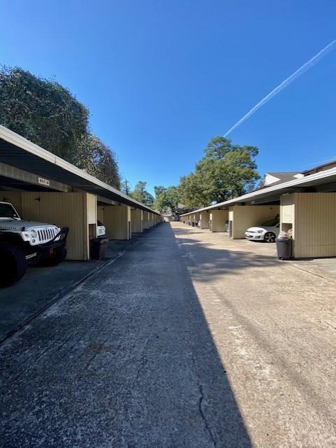 807 Wax Myrtle Lane, Houston, Texas image 10