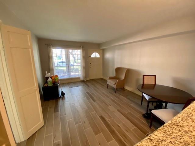 807 Wax Myrtle Lane, Houston, Texas image 11
