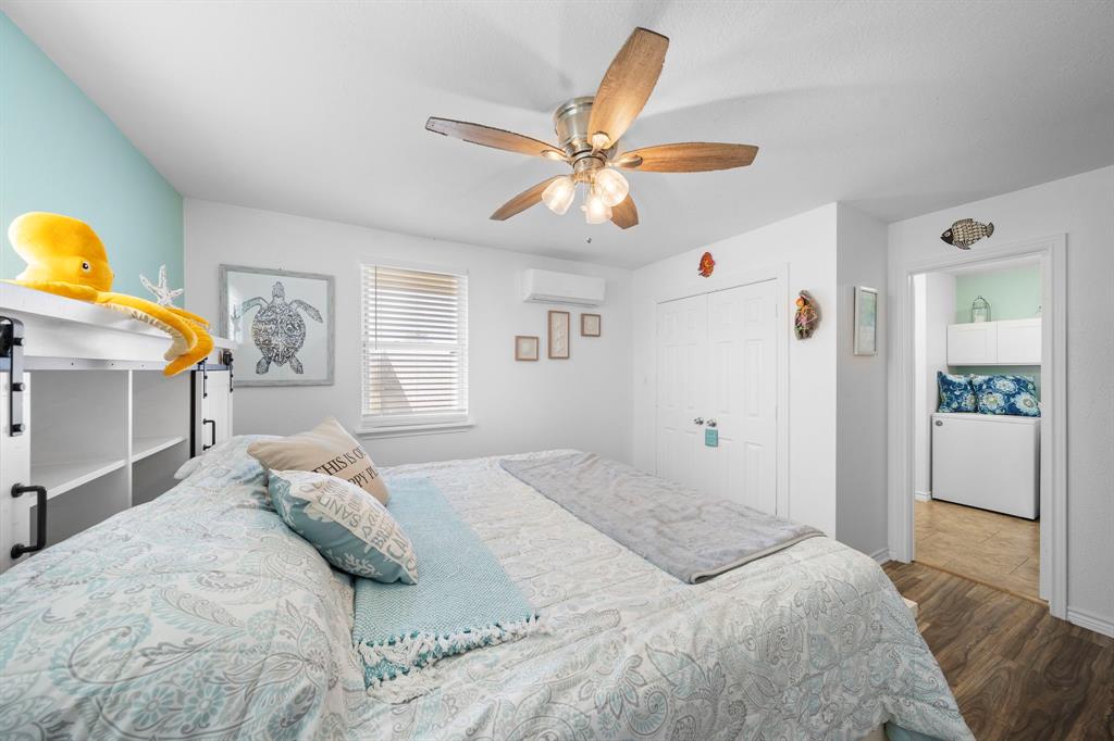 4720 Mallard Street, Hitchcock, Texas image 16