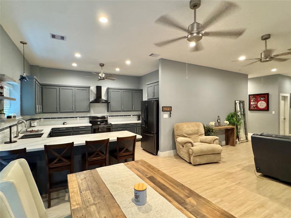 202 W Stroker Road, Crosby, Texas image 11