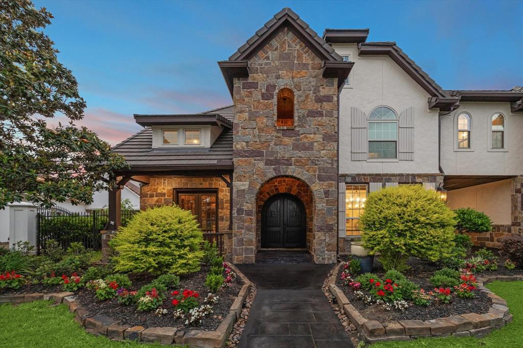 1115 Grand Estates Drive