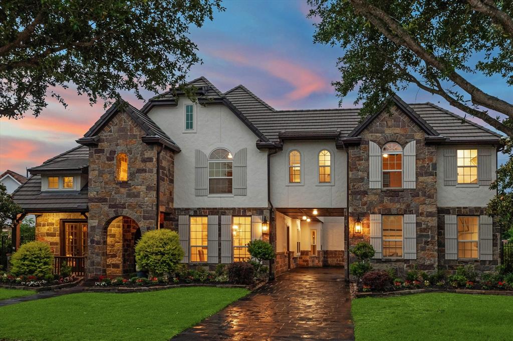 1115 Grand Estates Drive