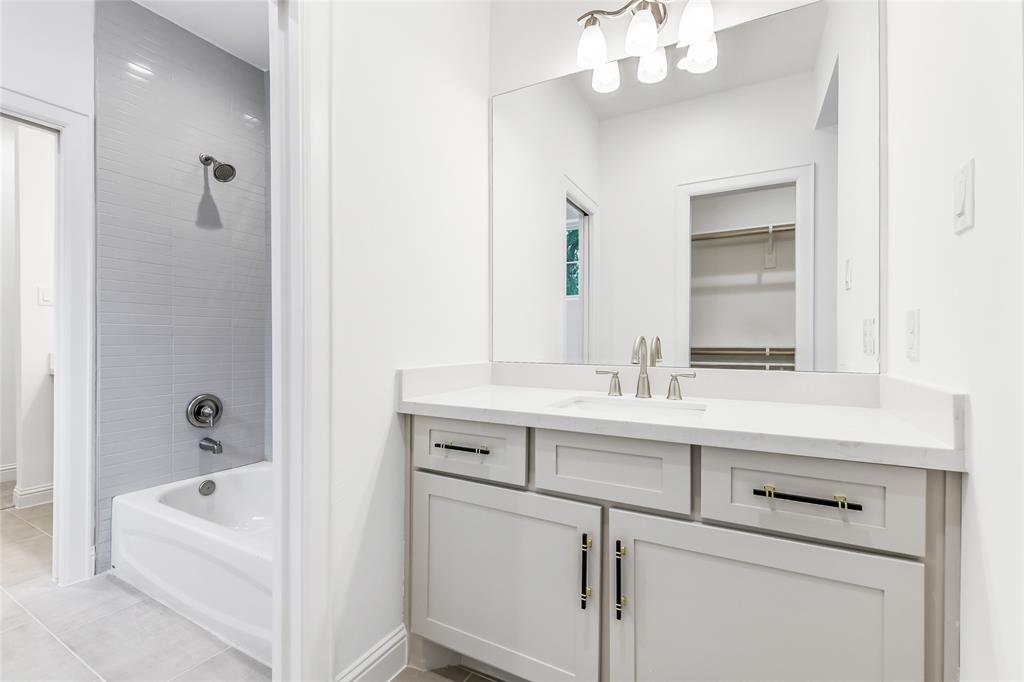 10902 Britoak Lane, Houston, Texas image 41