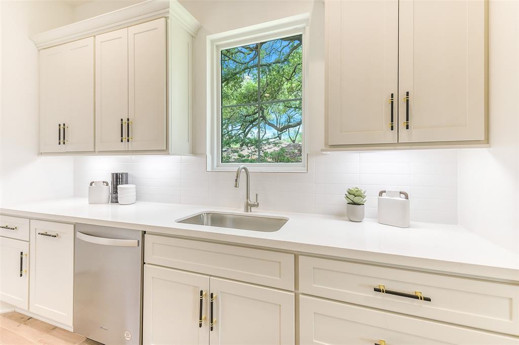 10902 Britoak Lane, Houston, Texas image 15