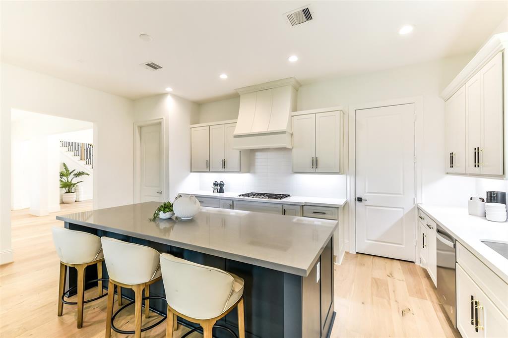 10902 Britoak Lane, Houston, Texas image 16