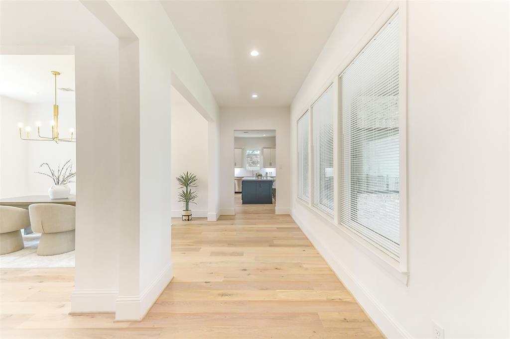 10902 Britoak Lane, Houston, Texas image 6