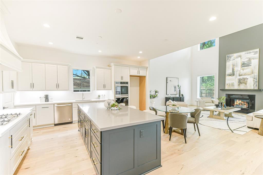 10902 Britoak Lane, Houston, Texas image 17