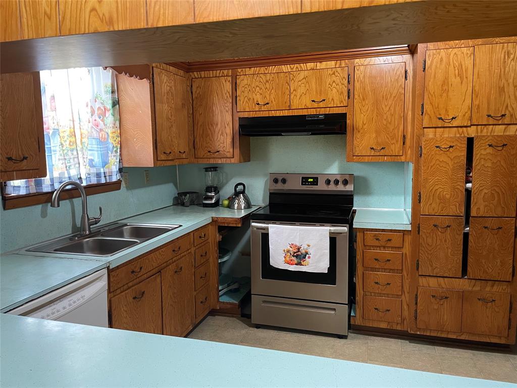 406 W Liberty Road, Harleton, Texas image 2