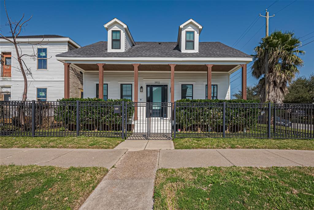 3902 Sealy Street, Galveston, Texas image 3