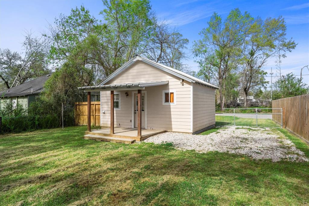 524 S Avenue D, Humble, Texas image 22