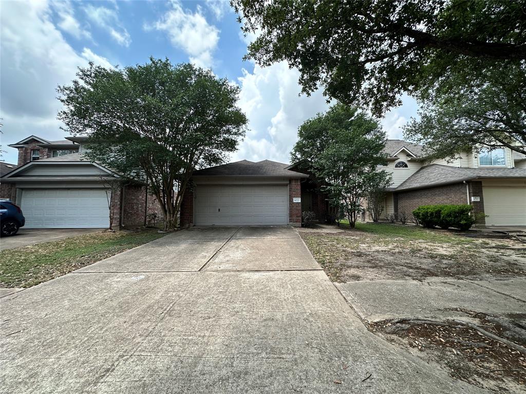 6723 Highwind Bend Lane, Katy, Texas image 1