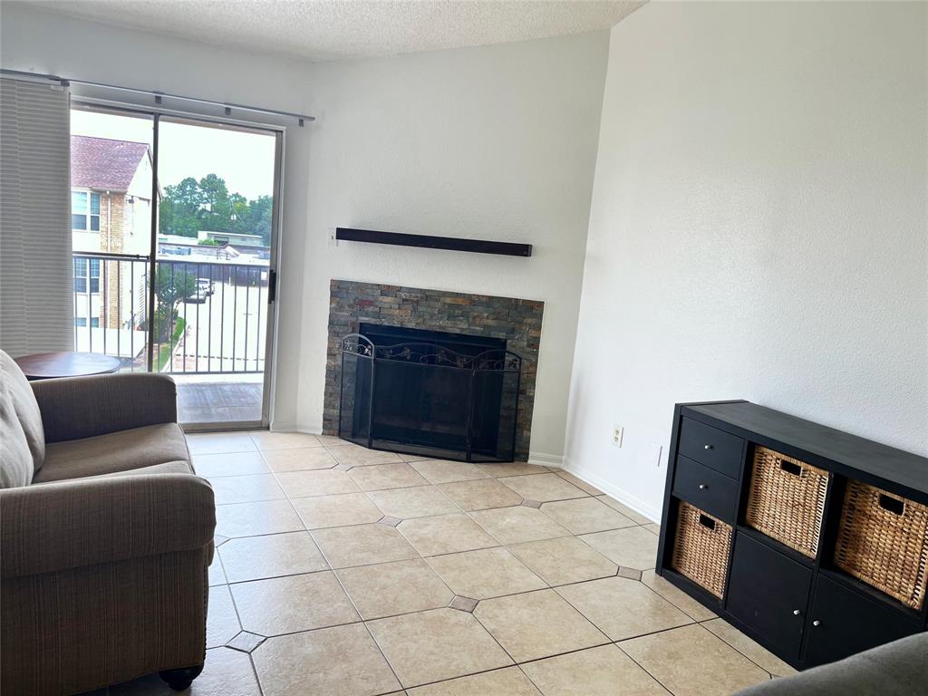 12550 Whittington Drive #712, Houston, Texas image 1
