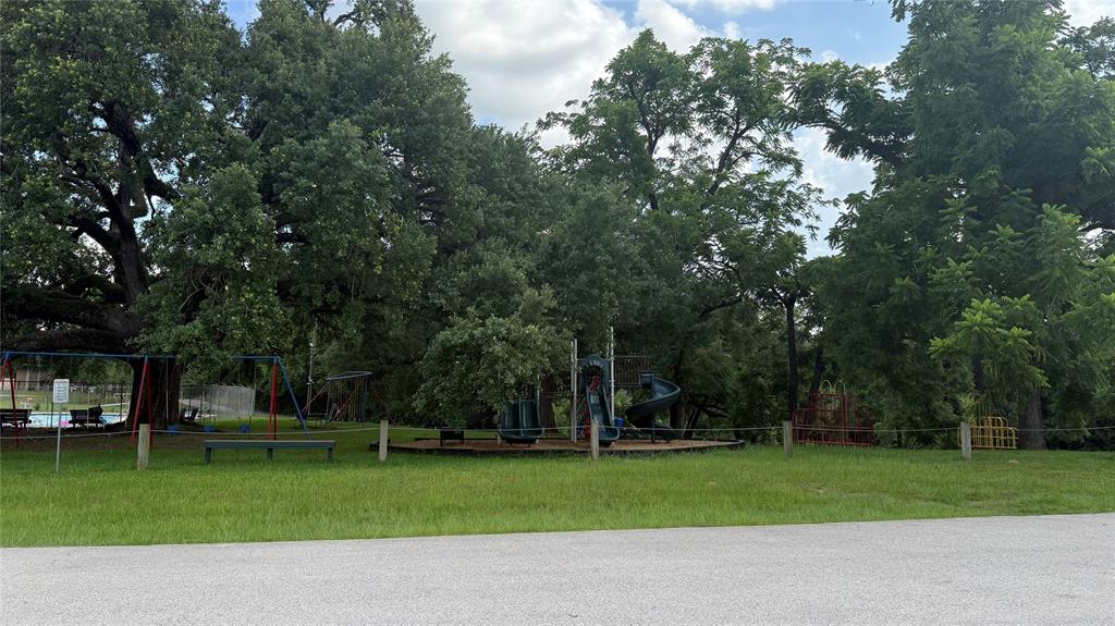 Timber Lakes Drive, Spring, Texas image 7