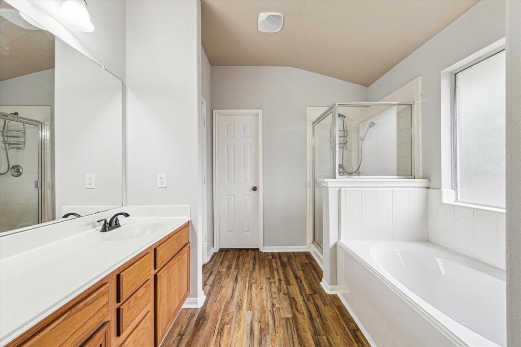 1056 Inverness Cove, Dickinson, Texas image 11