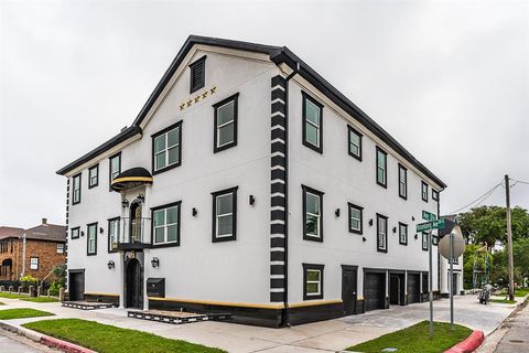 1801 Rosenberg 204 Galveston TX 77550