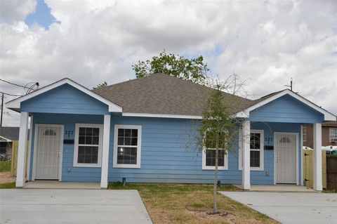 Photo of 327 Delaware Street #A, Houston, TX 77029 (MLS # 42130819)