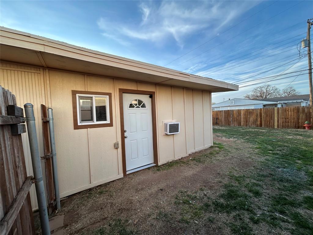 1218 48th Street, Lubbock, Texas image 5