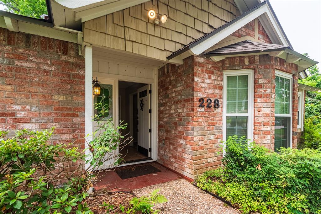 228 Hickory Street, Huntsville, Texas image 7