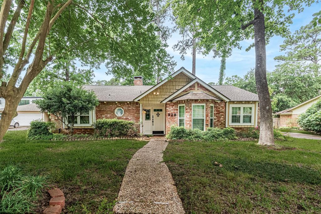 228 Hickory Street, Huntsville, Texas image 1