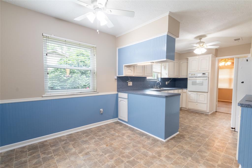 228 Hickory Street, Huntsville, Texas image 14