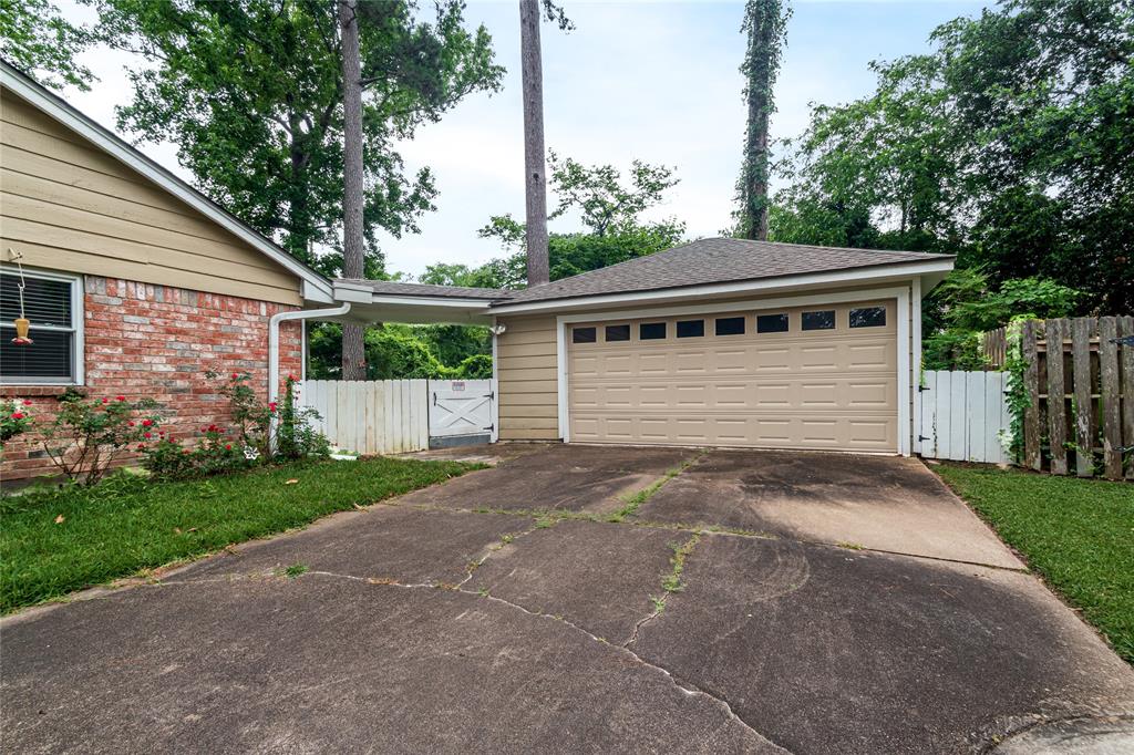 228 Hickory Street, Huntsville, Texas image 41