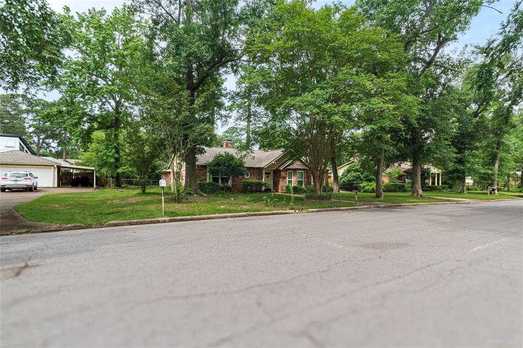 228 Hickory Street, Huntsville, Texas image 5