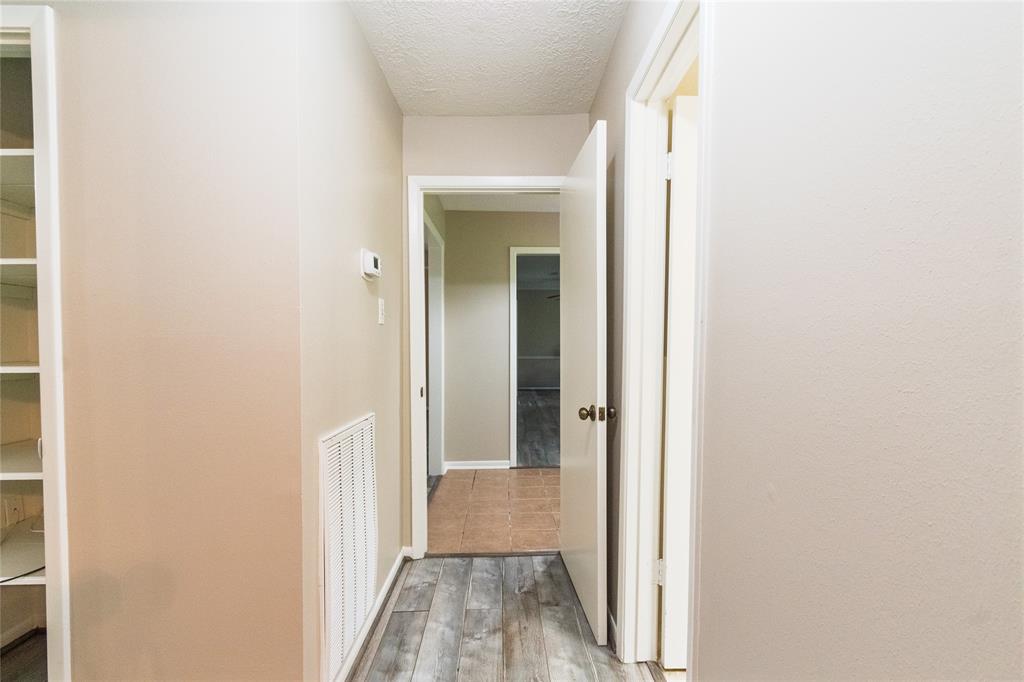 228 Hickory Street, Huntsville, Texas image 29