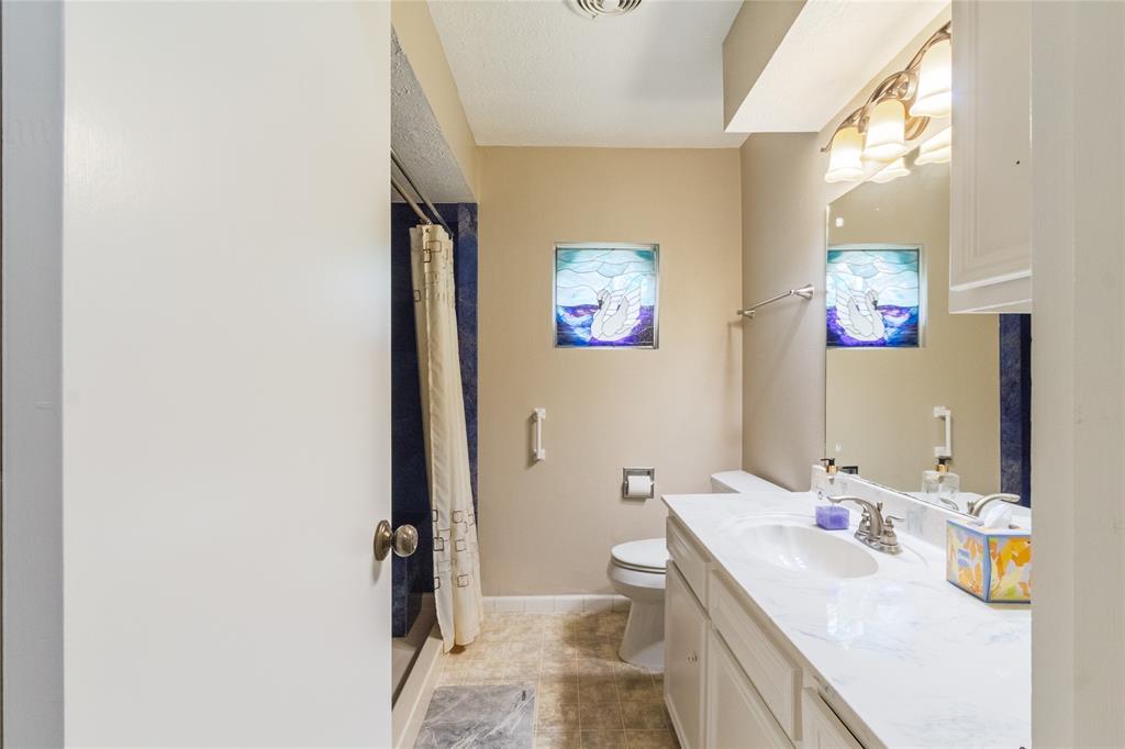 228 Hickory Street, Huntsville, Texas image 36