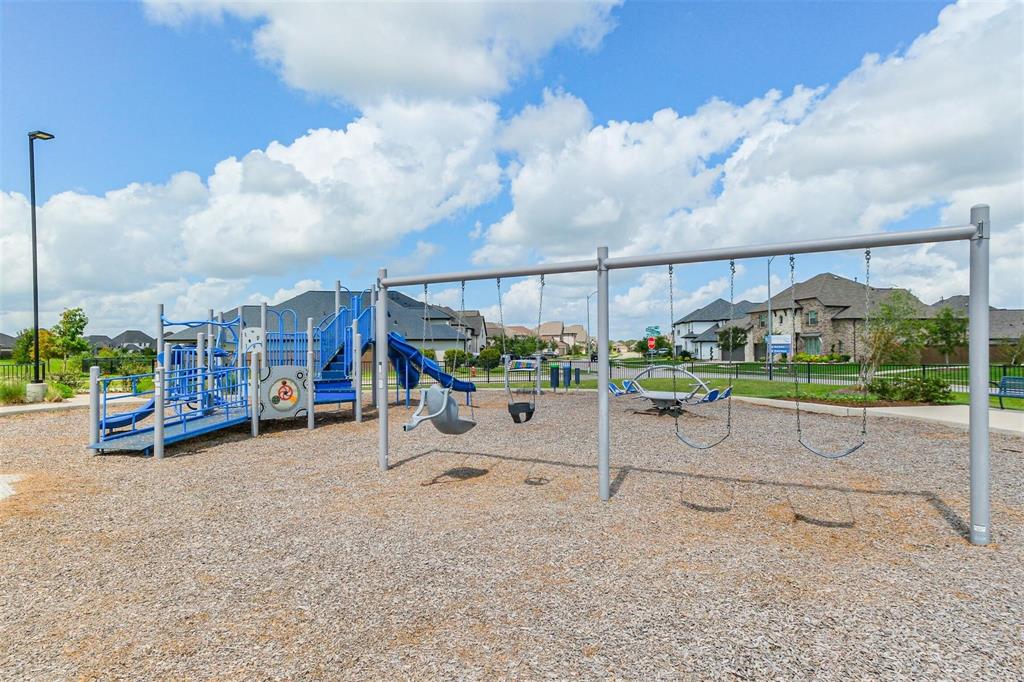4007 Martin Ridge Drive, Manvel, Texas image 19