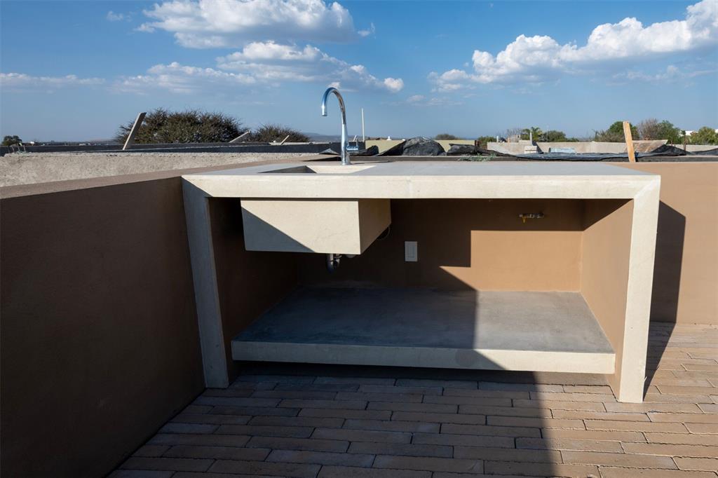 Mexico, 4 Bedrooms Bedrooms, ,5 BathroomsBathrooms,Residential,Active,94469