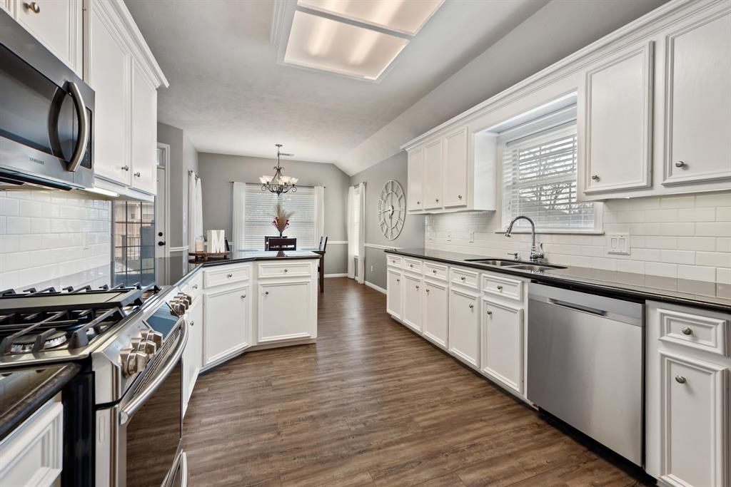 1800 White Stone Drive, Bryan, Texas image 11