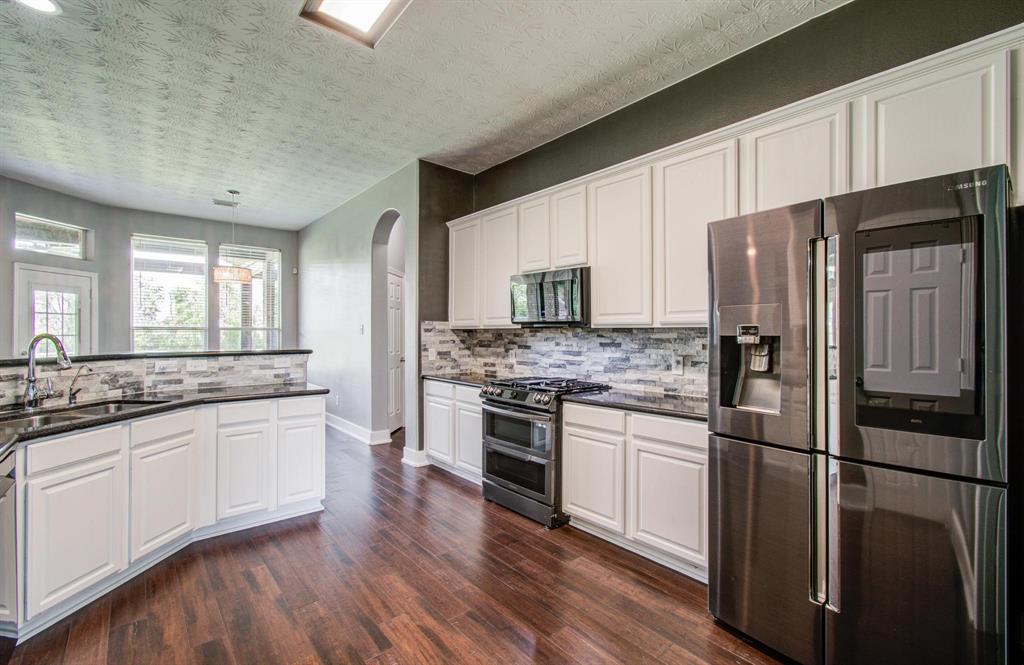 2207 Caroline Avenue, Baytown, Texas image 21