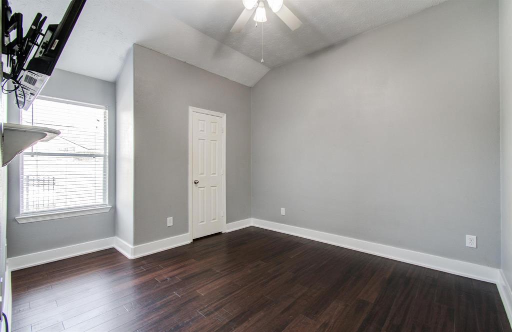 2207 Caroline Avenue, Baytown, Texas image 28